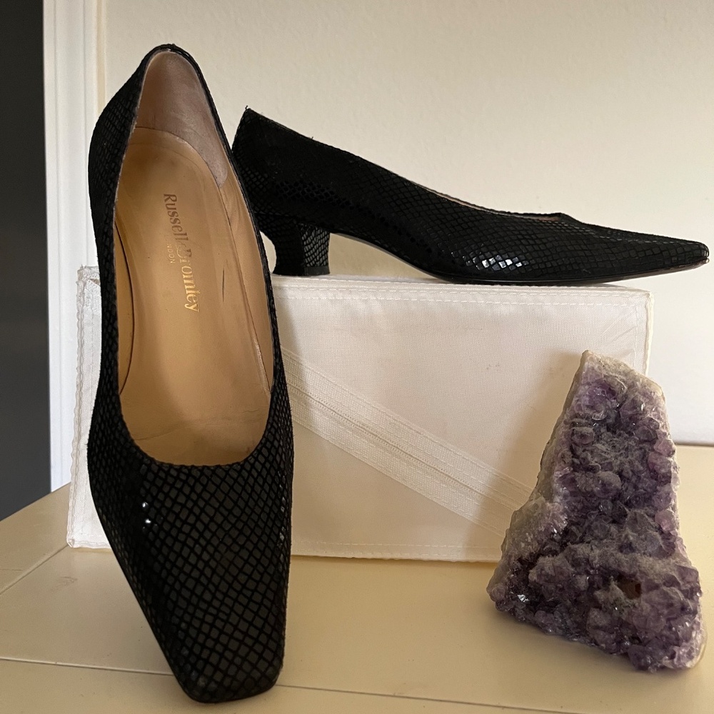 Russell Bromley made in Italy black patent leather pumps in size 7 1/2